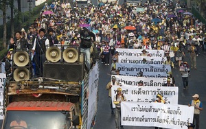 Thái Lan kết án chung thân 4 người ném lựu đạn trong cuộc biểu tình chống cựu Thủ tướng Yingluck